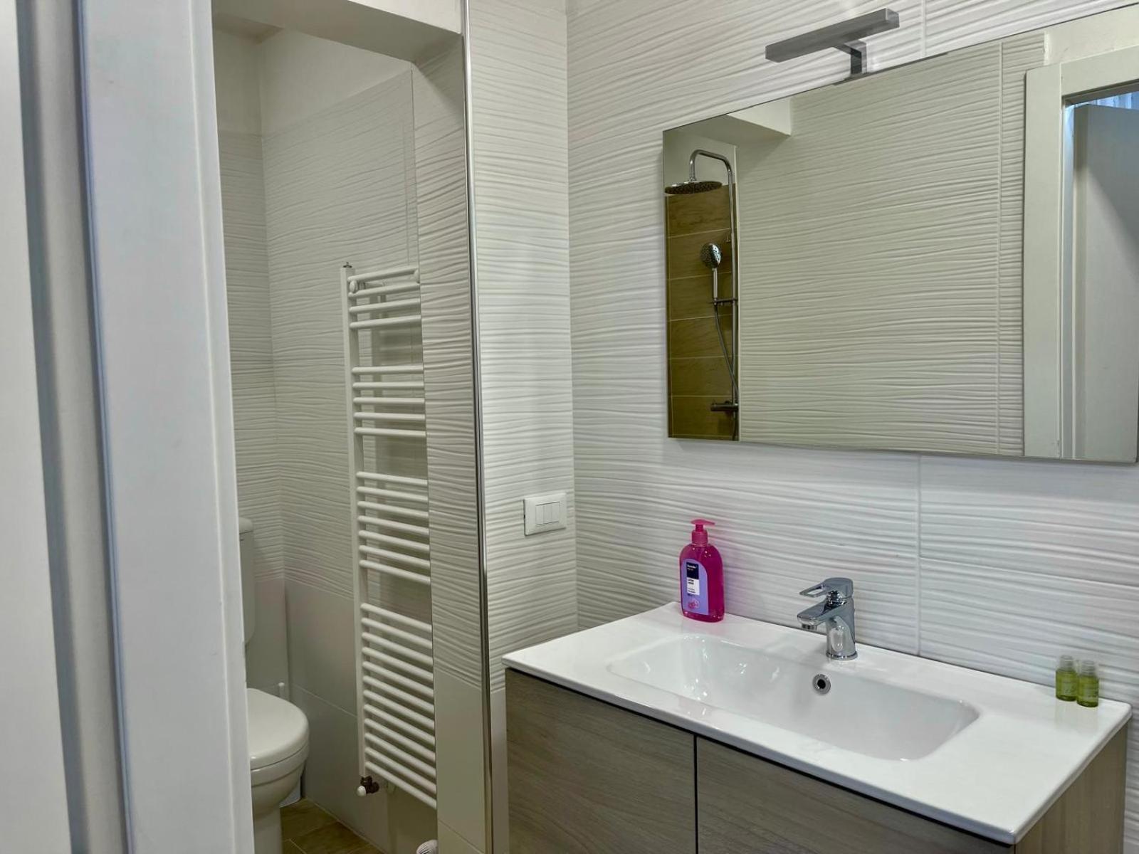 Apartamento 50 Tourist House Bologna - Pratello - Self Check-In Exterior foto