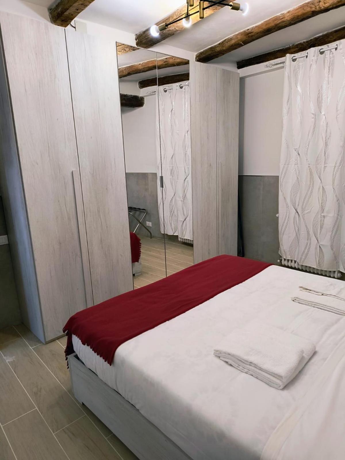 Apartamento 50 Tourist House Bologna - Pratello - Self Check-In Exterior foto